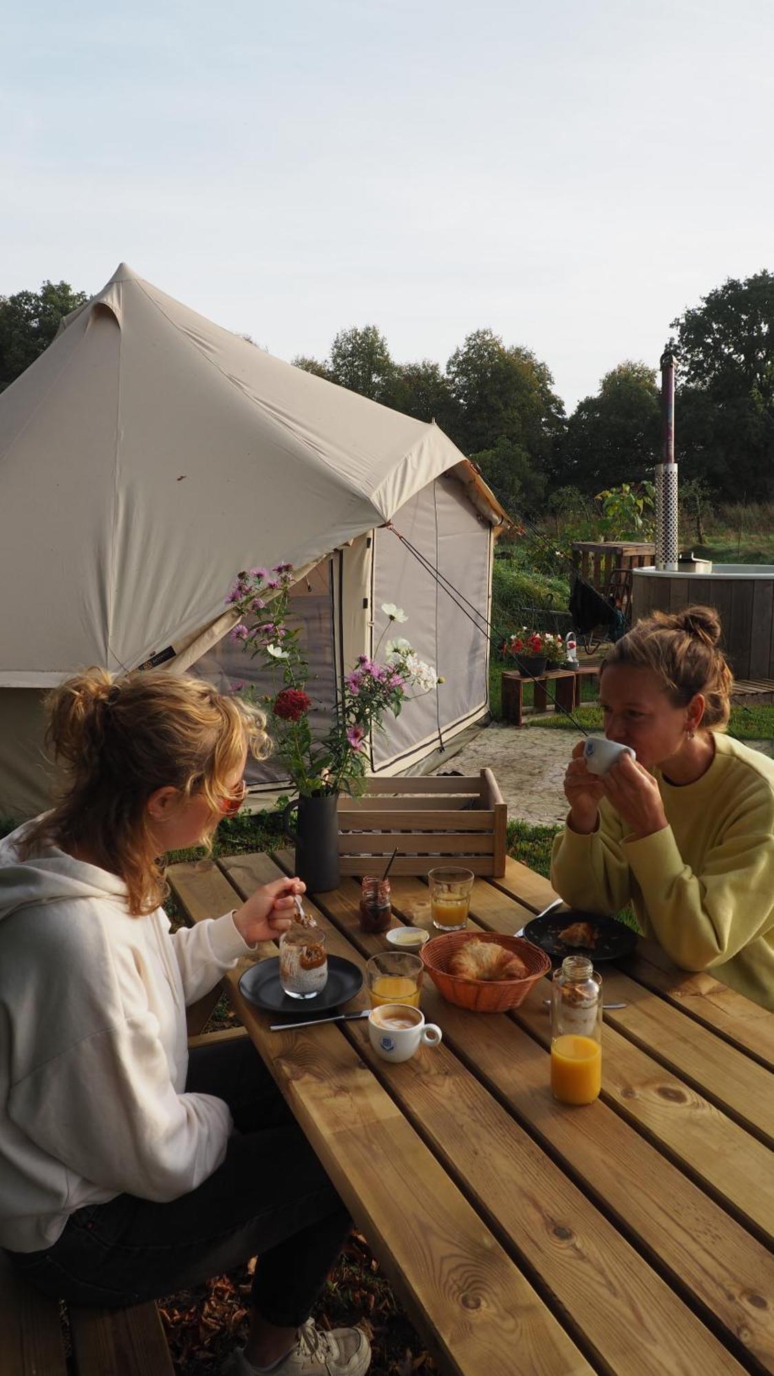 Bell Tent In Een Voedselbos Nederweert-Eind Екстер'єр фото